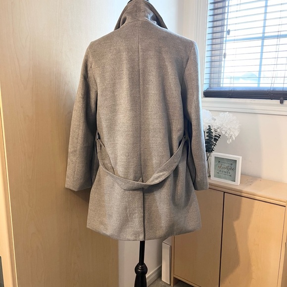 H&M Size 8 Coat - Picture 3 of 4